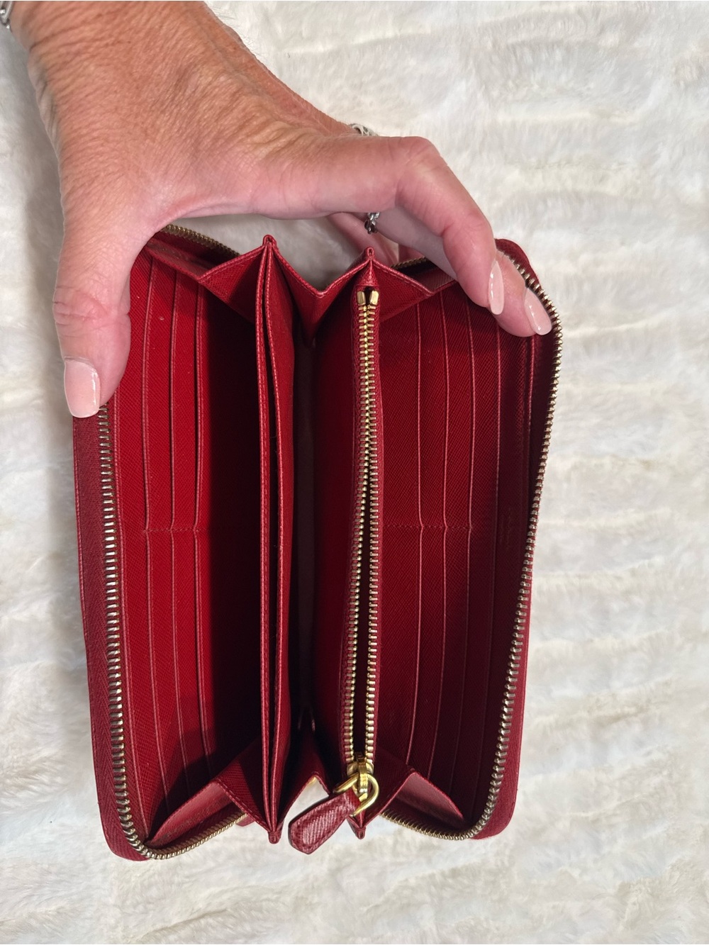 Prada Red Saffiano Zip-Around Wallet with Box and original Authenticity Card - Picture 5 of 8